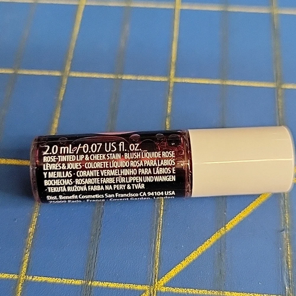 Benefit versatile lip